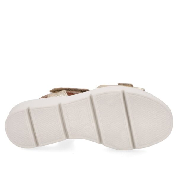 Sandália Plataforma Couro Dourado Ajuste Fecho-Flex - Imagem 10