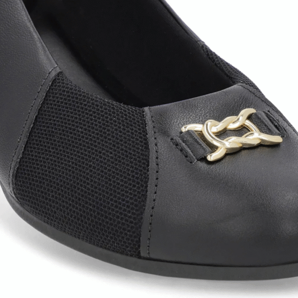 Scarpin Preto Couro Bico Redondo Tecido Lateral - Imagem 9