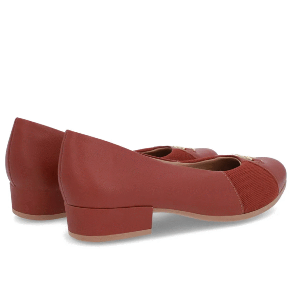 Scarpin Marrom Couro Bico Redondo Tecido Lateral - Imagem 6