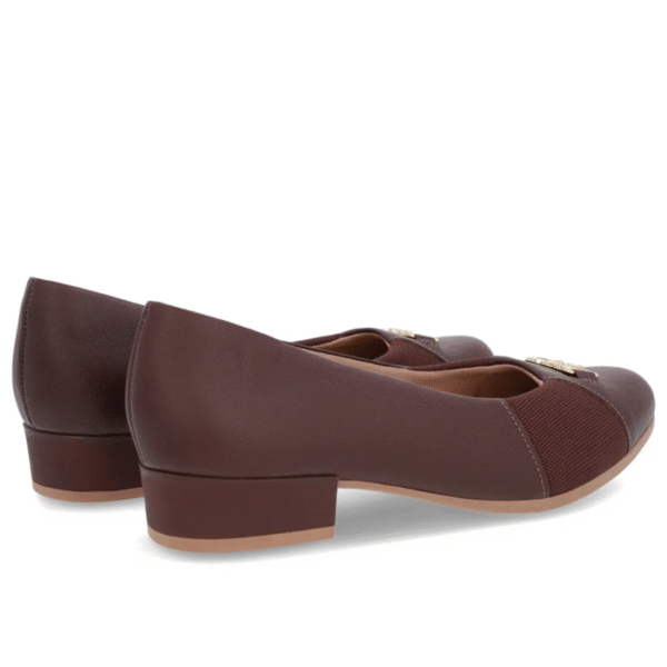 Scarpin Marrom Couro Bico Redondo Tecido Lateral - Imagem 5
