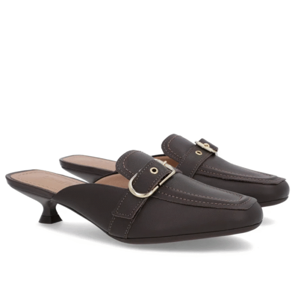 Mule Marrom Couro Salto Kitten Fivela - Imagem 3