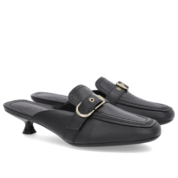 Mule Preta Couro Salto Kitten Fivela - Imagem 3