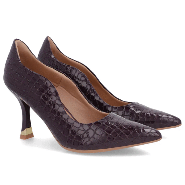 Scarpin Roxo Couro Bico Croco Fino Detalhe Recorte - Imagem 4